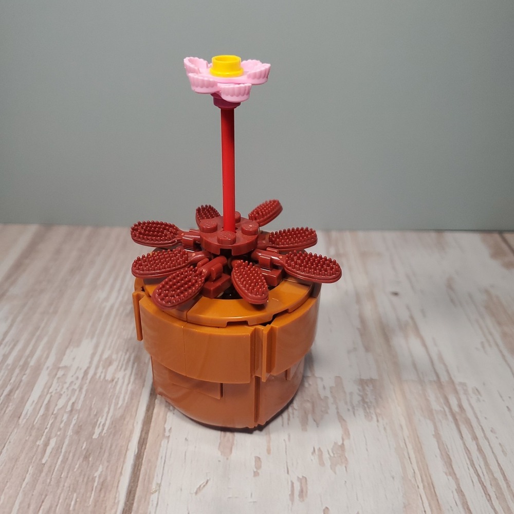 LEGO Tiny Plants Sundew Brown Red Floral Brick Build As Shown